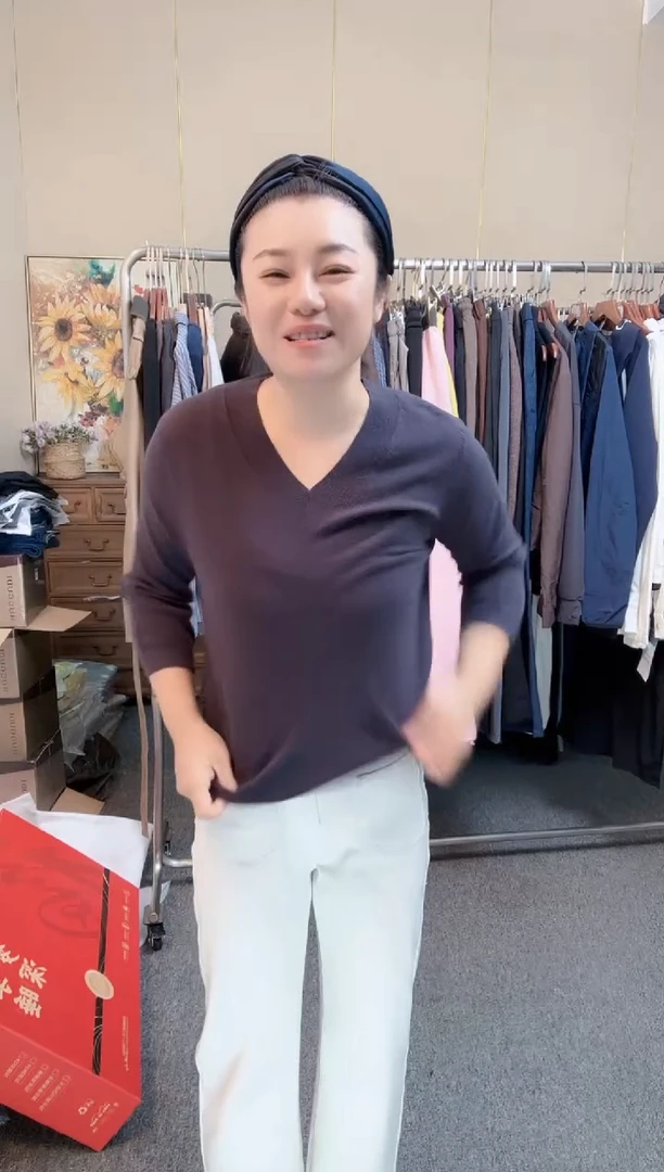 992