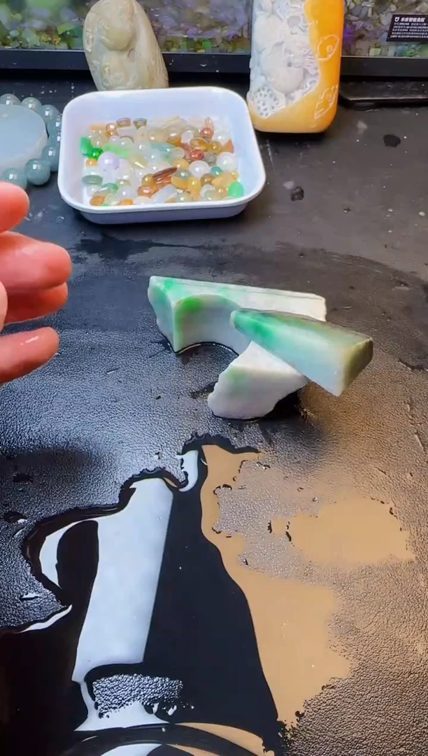 翡翠挂件未镶嵌天然缅甸A货翡翠445