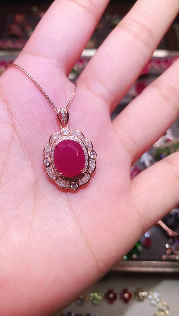 颈饰银S925镶嵌红宝石....