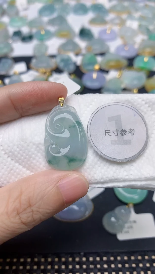 颈饰18K金镶嵌翡翠天然缅甸A货翡翠