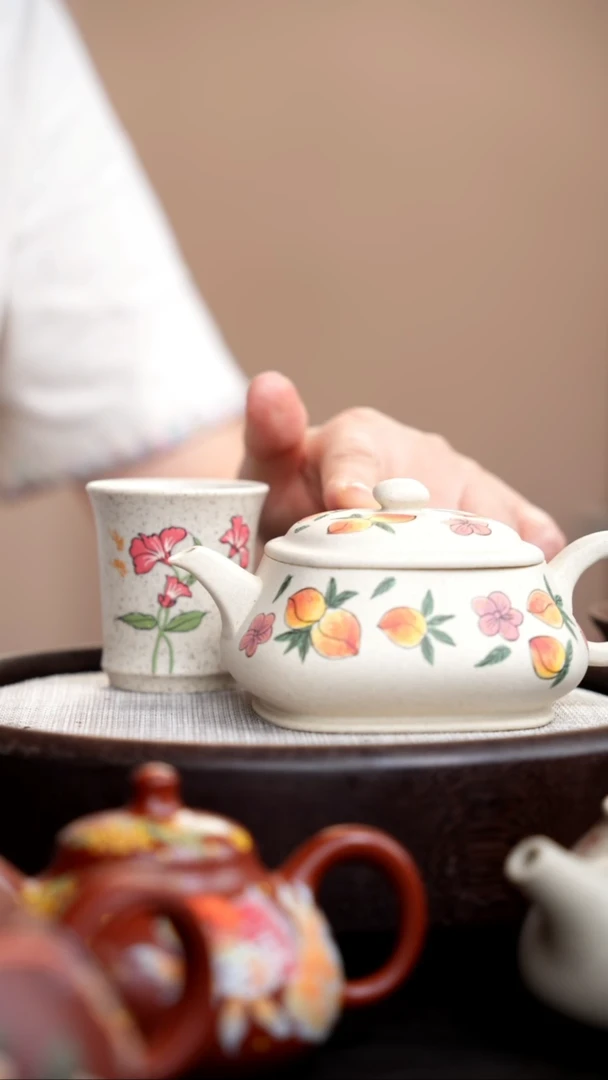 茶壶紫砂白玉段四方明炉泥绘桃子+杯