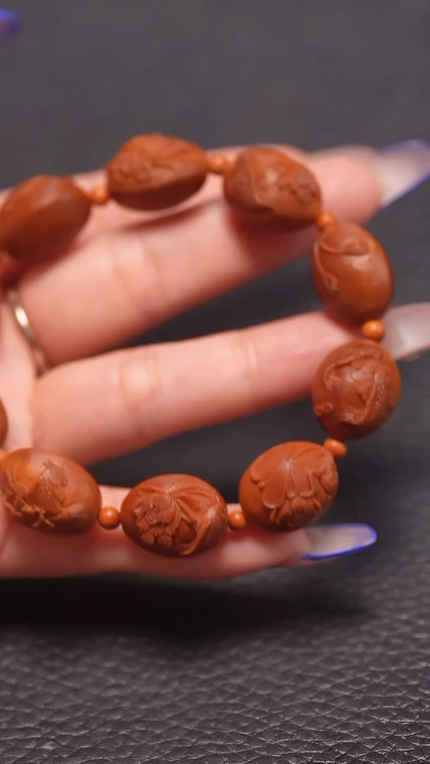 手串橄榄核1.4/单面荷叶鱼