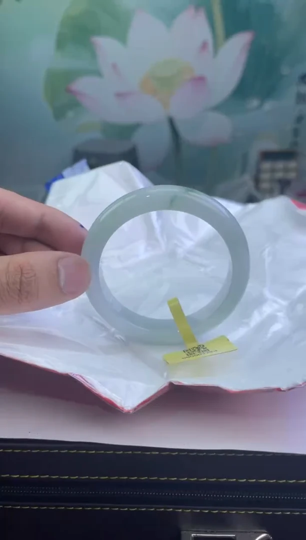 翡翠手镯未镶嵌10翡翠手镯