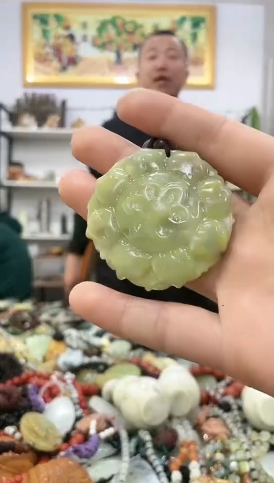 未镶嵌岫玉挂件