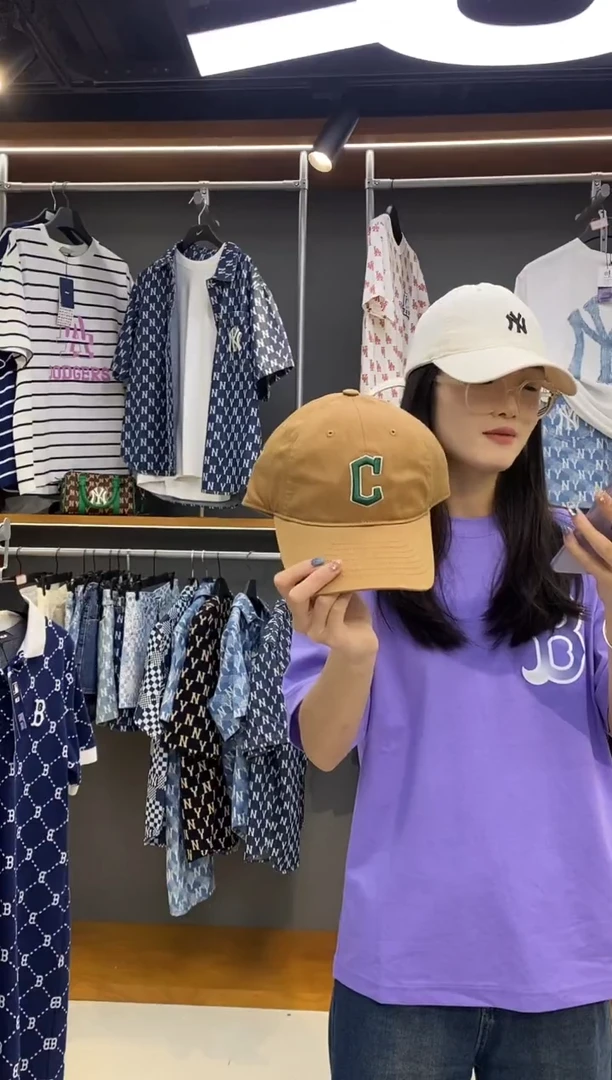 卡其色c表帽子1211