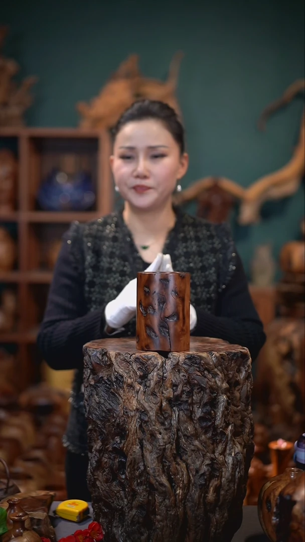 【闪购商品】枣木雷击枣木笔筒