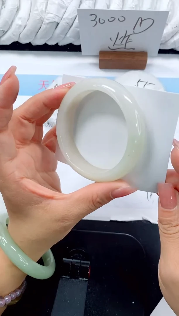 未镶嵌手镯石英质玉36-56