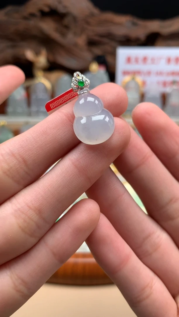 【闪购商品】翡翠颈饰18K金镶嵌葫芦