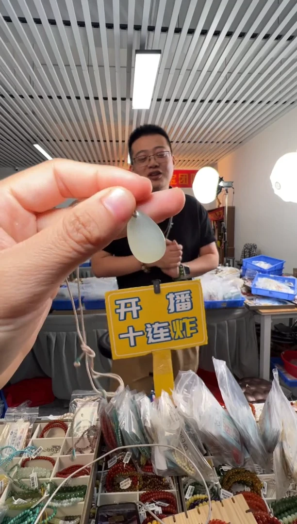 吊坠(不含链)银S925镶嵌和田玉和田玉水滴吊坠银扣头