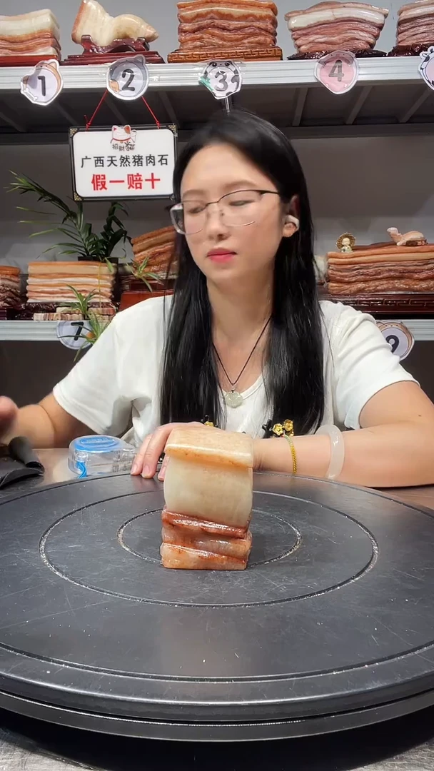 石材l****仔天然石材柳州猪肉石5.5-4.5-8