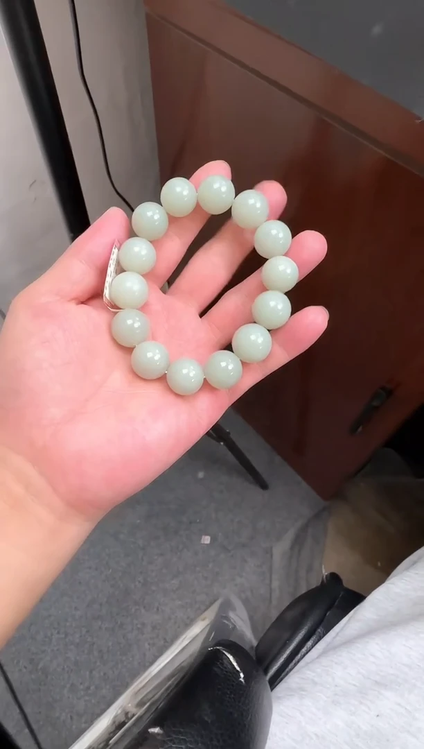手串未镶嵌和田玉近矿青白玉卡16手串（产地直发）