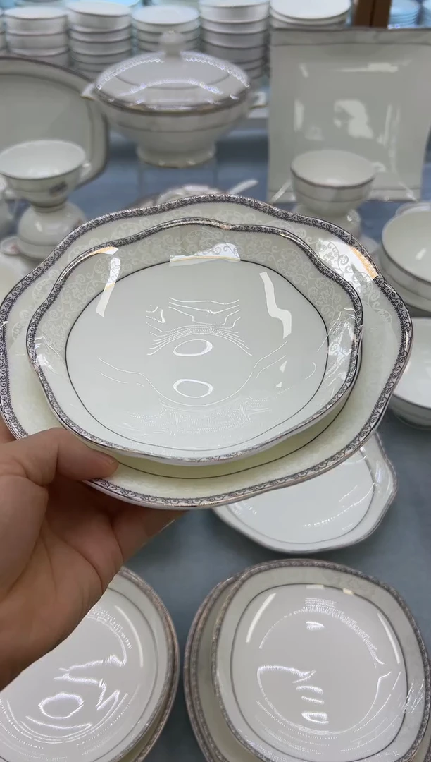 骨瓷玲珑7花1个8钻石1个