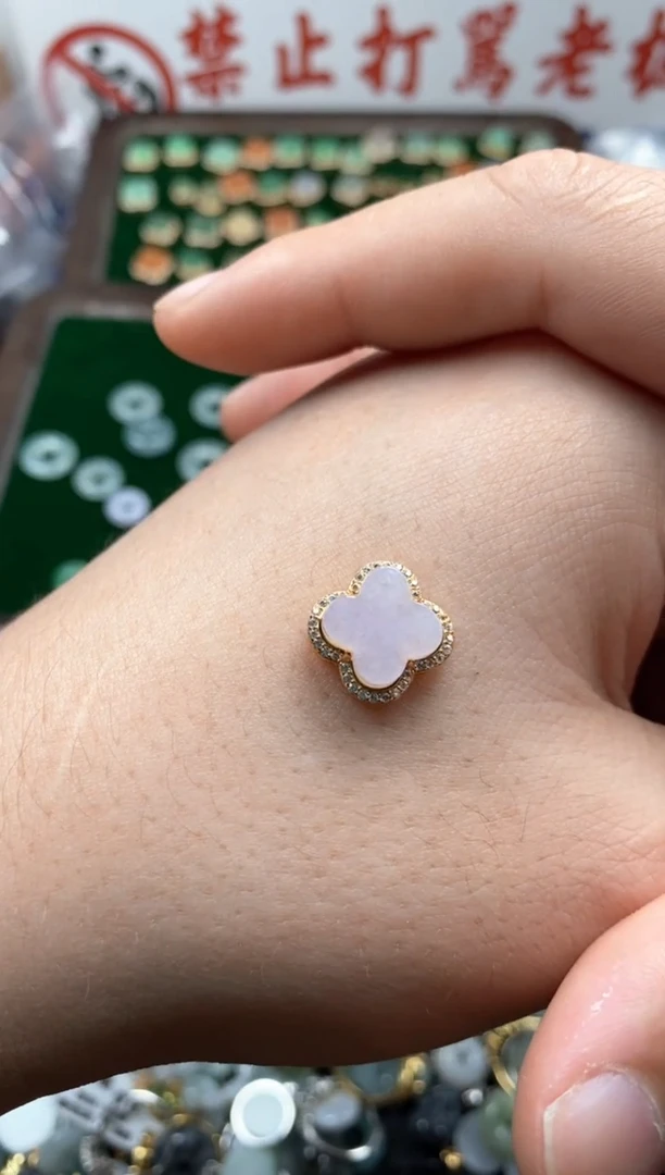 【闪购商品】翡翠颈饰未镶嵌哥哥