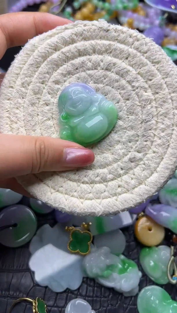 颈饰未镶嵌翡翠天然缅甸翡翠吊坠
