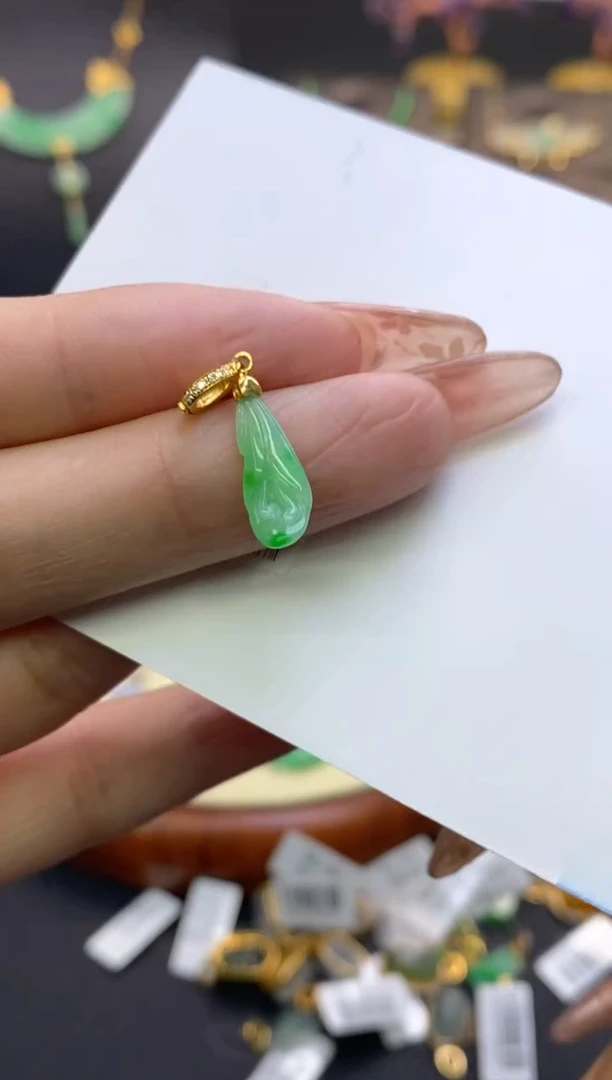 【闪购商品】翡翠颈饰18K金镶嵌净货11955