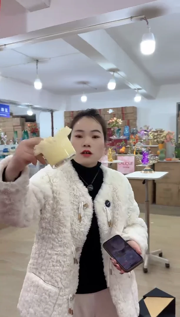 【闪购商品】无铅玻璃甄选花器-q-早32