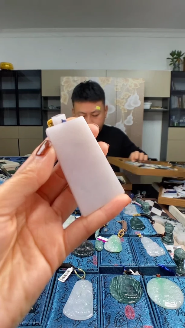 颈饰未镶嵌翡翠多样性发其一
