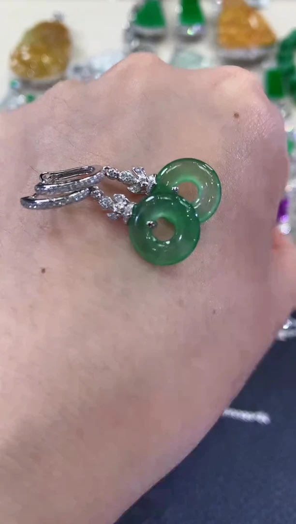 【闪购商品】翡翠耳饰18K金镶嵌 B89