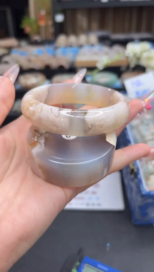 未镶嵌手镯石英质玉90(63圈赠送镯心)