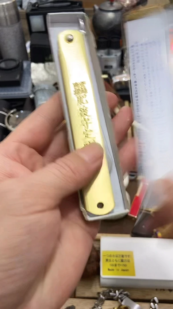 瓷片闪购商品 如图所示