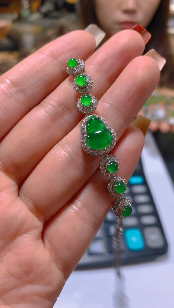 未镶嵌手链翡翠多样性发一