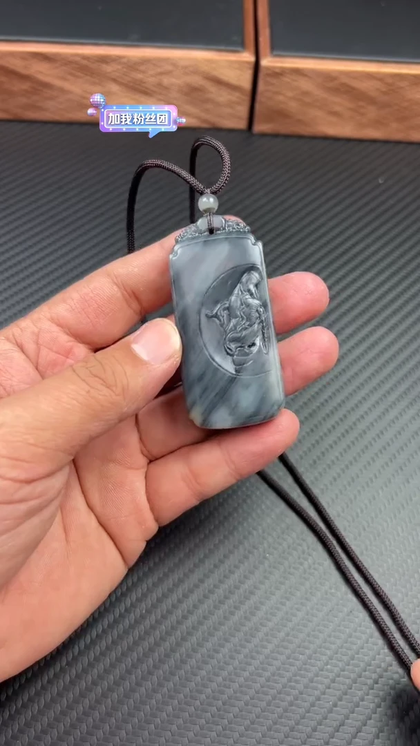 【闪购商品】和田玉吊坠(赠链)未镶嵌若羌微色差