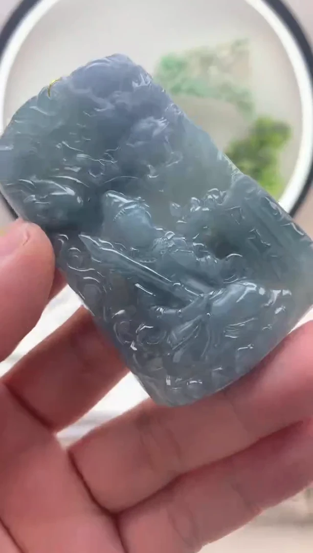 颈饰未镶嵌翡翠虚空藏