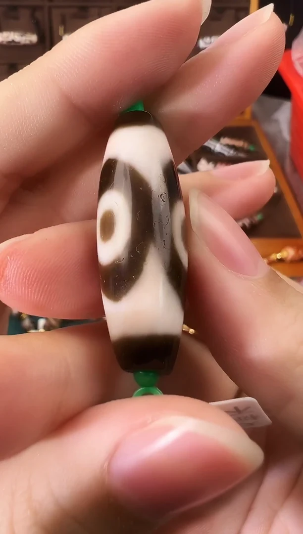 玛瑙/玉髓（覆膜）颈饰未镶嵌53.（微瑕）