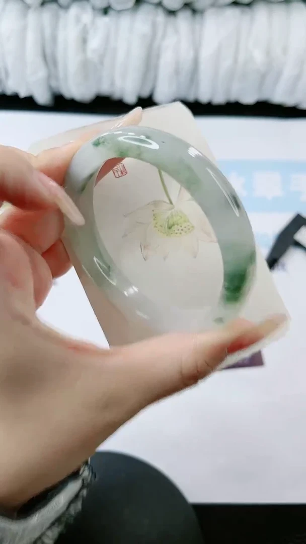 【闪购商品】石英质玉手镯未镶嵌多样性发货P81