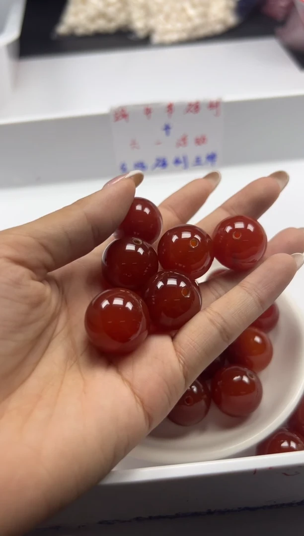 南红玛瑙未镶嵌颈饰w557牛血红南红20mm*1颗