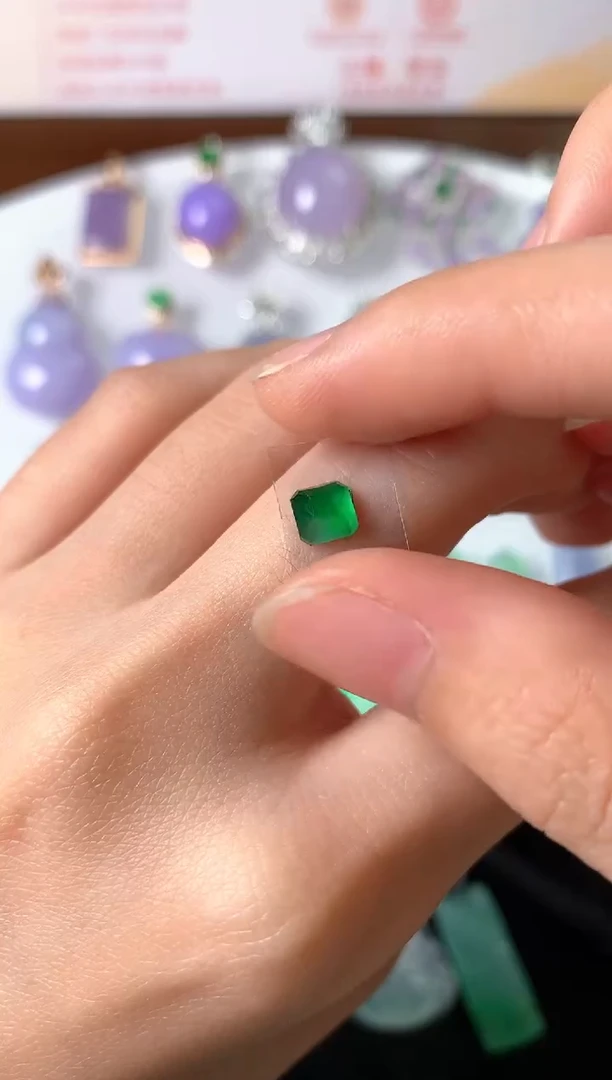 未镶嵌定制翡翠裸石