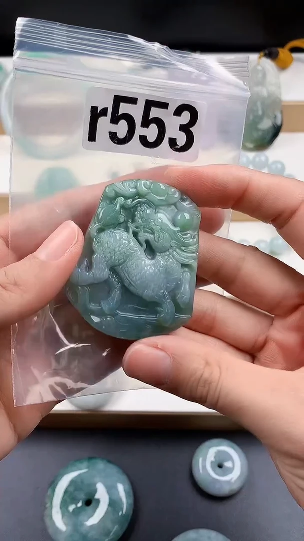 颈饰未镶嵌翡翠天然翡翠珠宝吊坠挂件