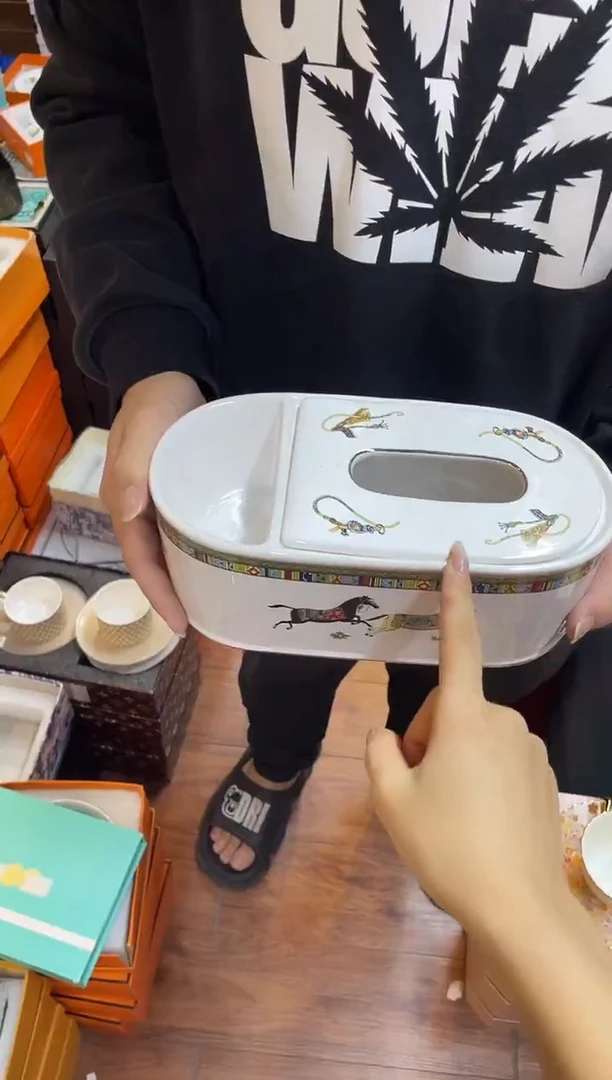 杯鸿辉家品牌瓷器，京东包邮！