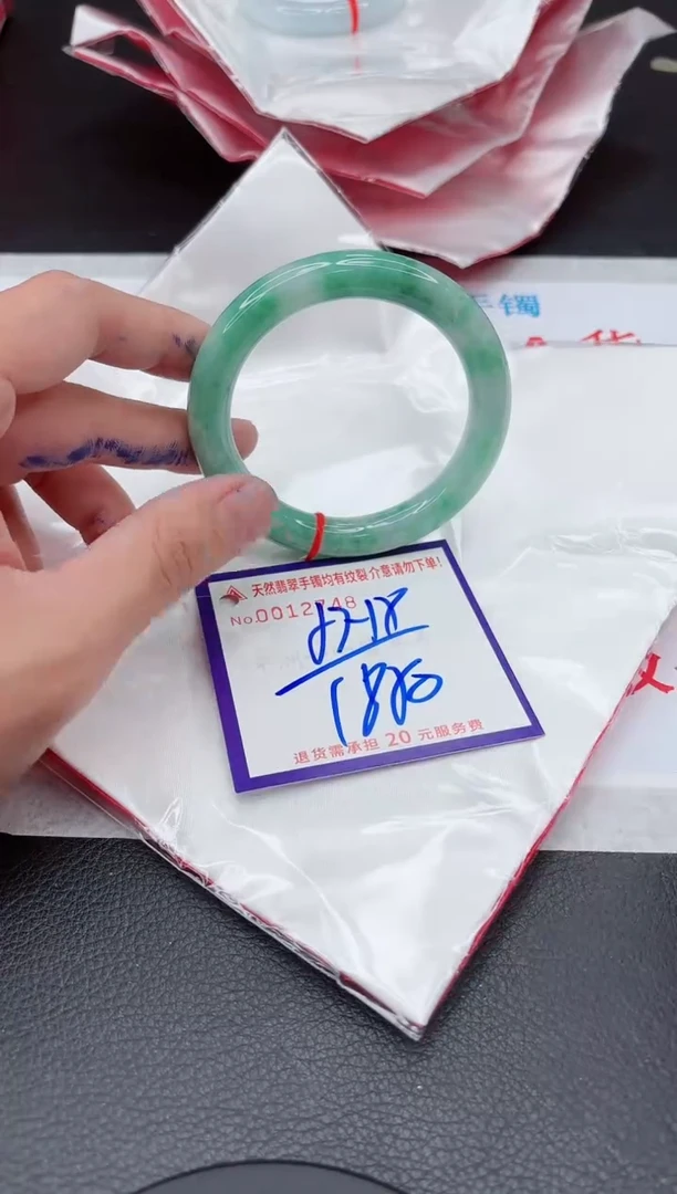 【闪购商品】翡翠手镯未镶嵌11111111111111