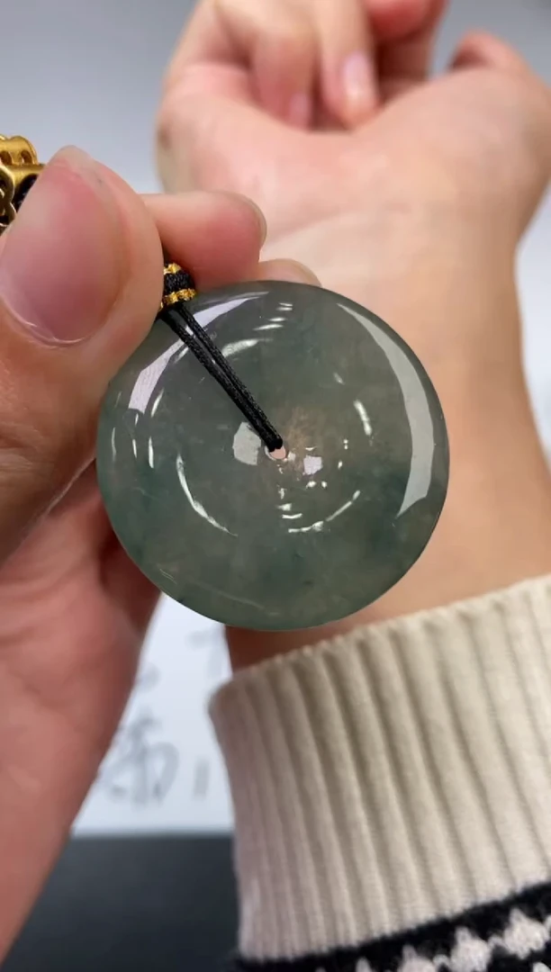 未镶嵌挂件翡翠375158    多人