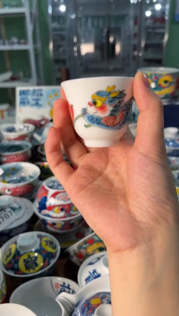 陶瓷昨明景德镇陶瓷：铃铛杯