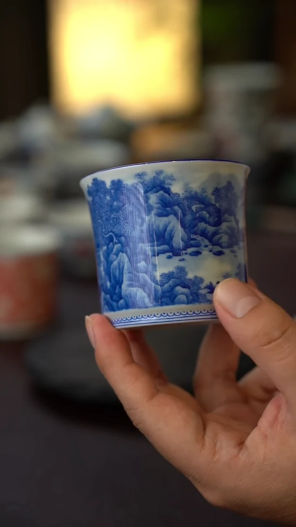 观无瑕全手工手绘青花山水容天杯