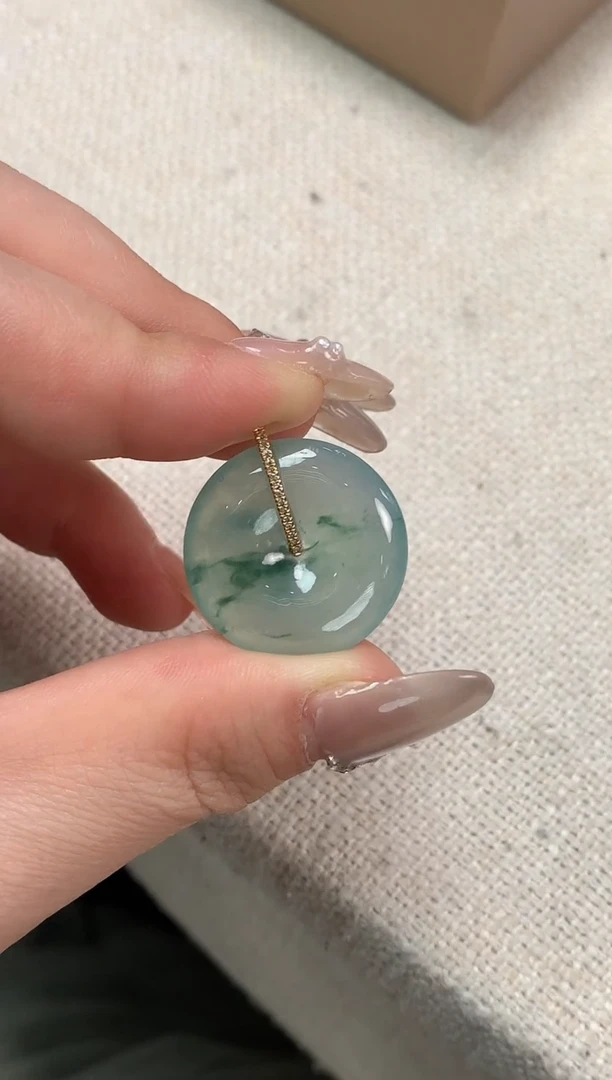 【闪购商品】翡翠吊坠(不含链)18K金镶嵌平安扣