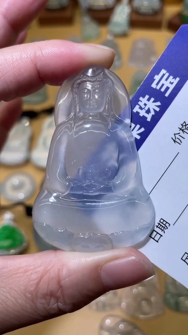 颈饰未镶嵌翡翠素衣观音57.1/36.9/4.8