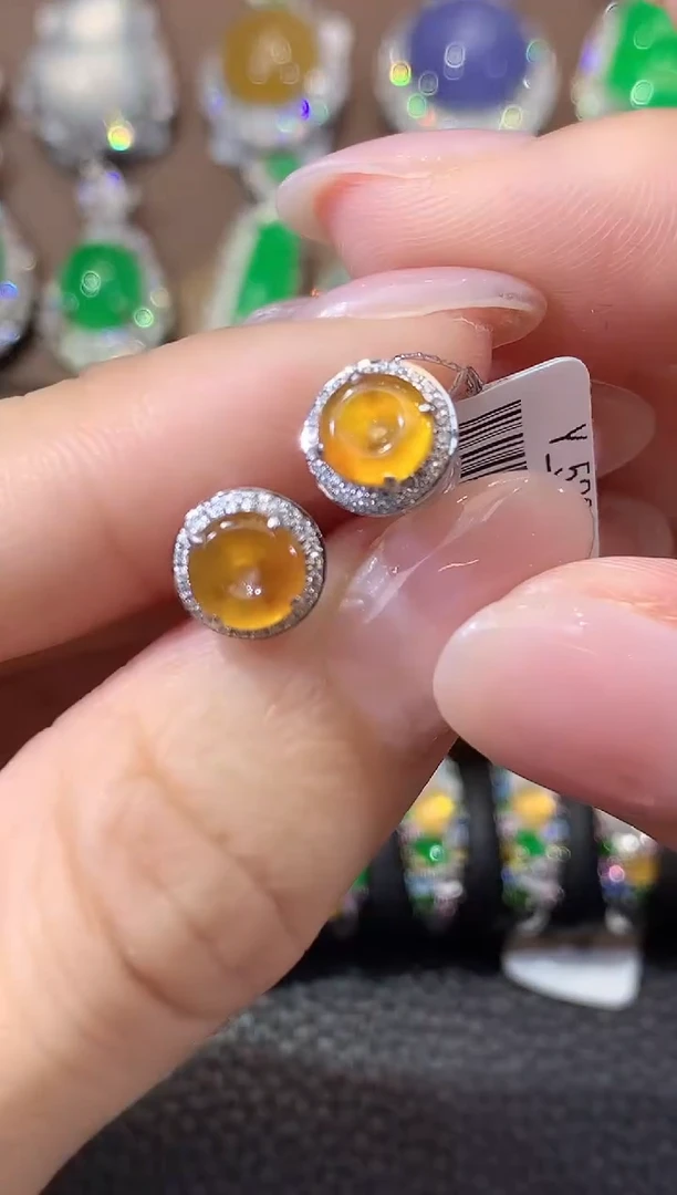 18K金镶嵌翡翠耳饰A47