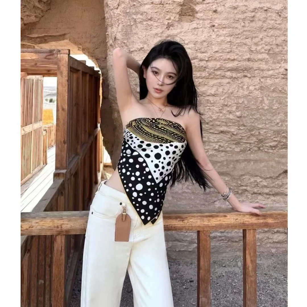 韩系气质女神2025夏季新款ins性感丝巾波点抹胸上衣配牛仔裤套装