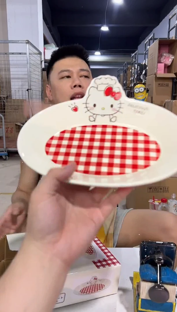 瓷片原盒kt猫红格子餐盘