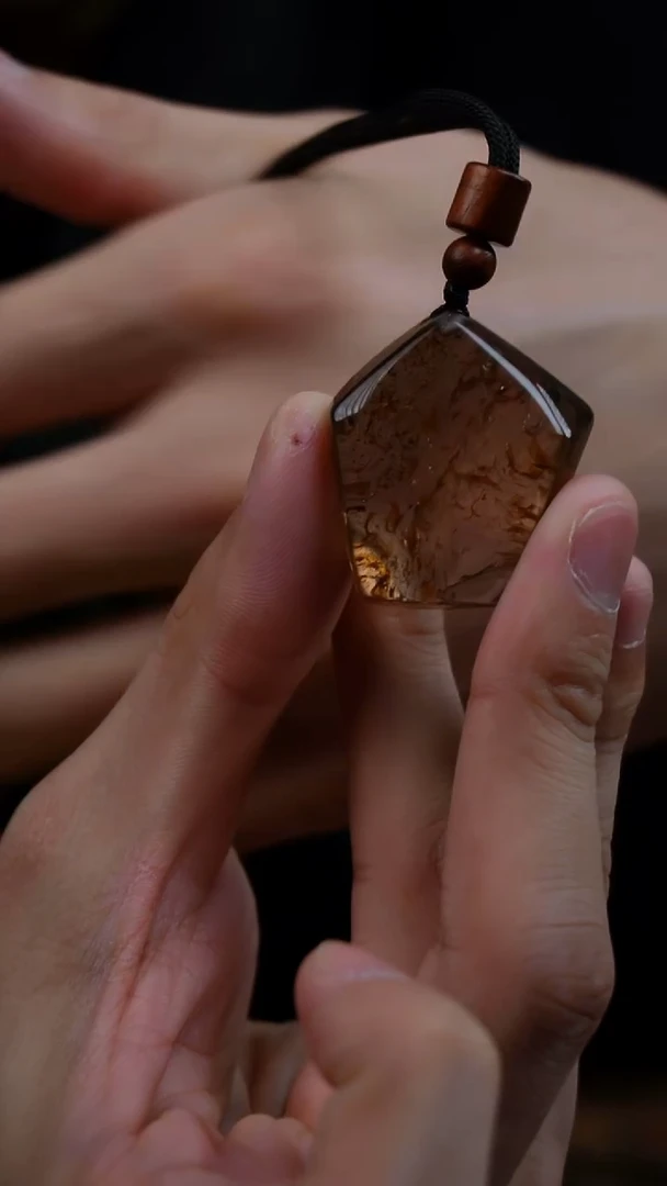 吊坠(赠链)未镶嵌水晶水晶