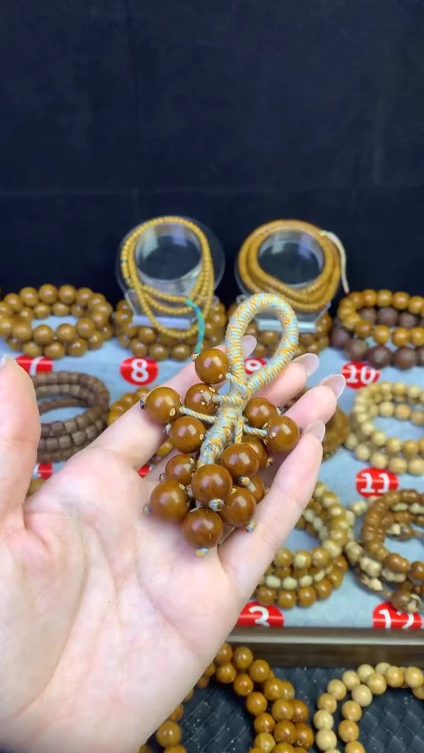 手串紫金鼠葡萄串