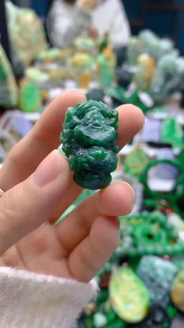 颈饰未镶嵌翡翠天然缅甸a货翡翠