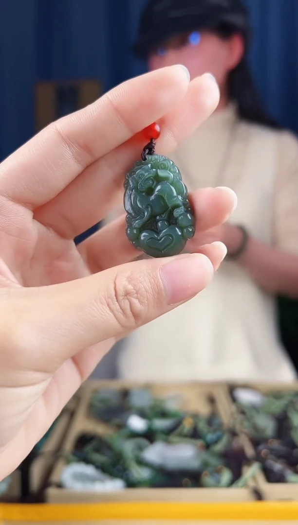 颈饰未镶嵌和田玉拍一发一，多样性发货