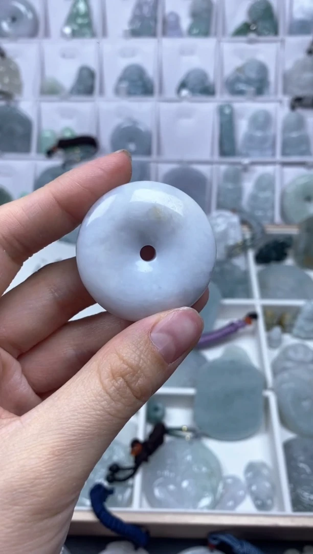 【闪购商品】翡翠颈饰未镶嵌平安扣
