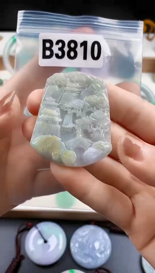 颈饰未镶嵌翡翠天然翡翠吊坠挂件