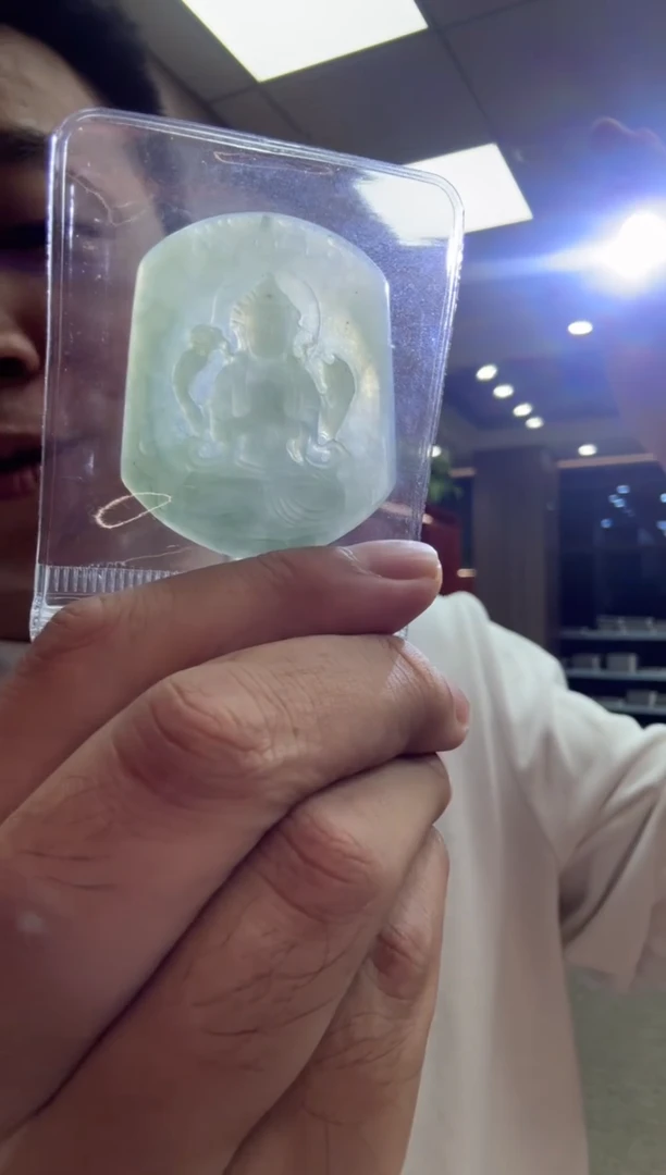 未镶嵌挂件翡翠A货翡翠多样性一件