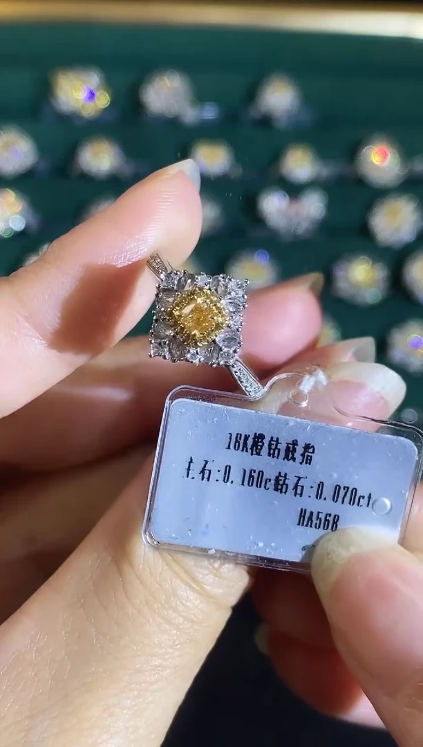 18K金镶嵌戒指钻石111